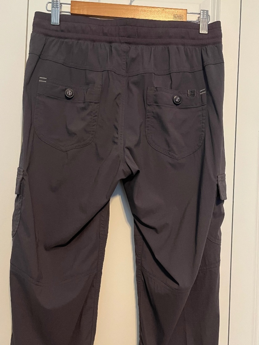 Women's LL Bean Vista Camp-Hike-Walk Pants, Straight Leg Cargo, Sz Pet Small - Picture 7 of 12